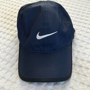 Nike Featherlight Dri-Fit hat